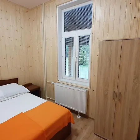 Ssvp 1. Maj ホステル タトランスカ・ ロムニツァ